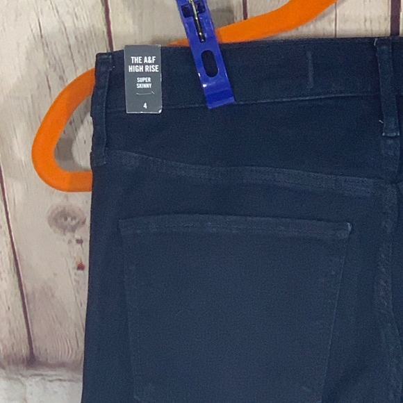 Abercrombie & Fitch High Rise Super Skinny Jeans - Picture 7 of 8